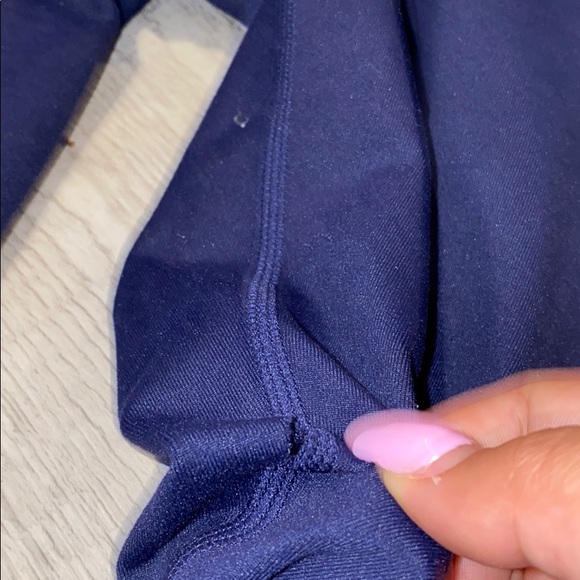 High-waisted navy blue fabletics leggings - Picture 5 of 5